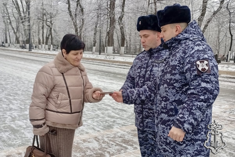 ВО ВЛАДИКАВКАЗЕ РОСГВАРДЕЙЦЫ ПРИСОЕДИНИЛИСЬ К АКЦИИ "БЛОКАДНЫЙ ХЛЕБ"