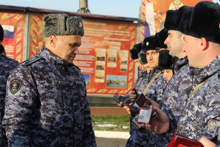 В СЕВЕРНОЙ ОСЕТИИ РОСГВАРДИЯ ПРИНЯЛА УЧАСТИЕ В ОБЕСПЕЧЕНИИ ПРАВОПОРЯДКА В НОВОГОДНЮЮ НОЧЬ