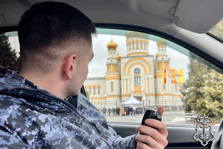В СЕВЕРНОЙ ОСЕТИИ ПРИ УЧАСТИИ РОСГВАРДИИ ОБЕСПЕЧЕН ПРАВОПОРЯДОК ВО ВРЕМЯ ПРАЗДНОВАНИЯ КРЕЩЕНИЯ ГОСПОДНЯ