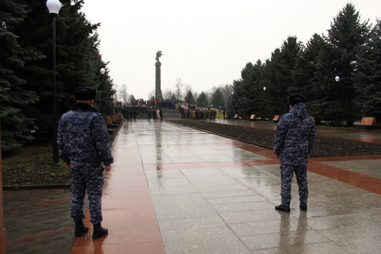 В СЕВЕРНОЙ ОСЕТИИ ПРИ УЧАСТИИ РОСГВАРДИИ ОБЕСПЕЧЕН ПРАВОПОРЯДОК ВО ВРЕМЯ ПРОВЕДЕНИЯХ МЕРОПРИЯТИЙ КО ДНЮ ЗАЩИТНИКА ОТЕЧЕСТВА
