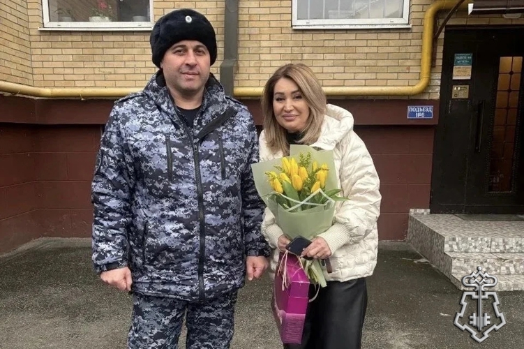 В СЕВЕРНОЙ ОСЕТИИ РОСГВАРДЕЙЦЫ ПОЗДРАВИЛИ ЖЕНЩИН С НАСТУПАЮЩИМ 8 МАРТА 