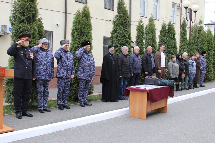  ВО ВЛАДИКАВКАЗЕ ПОЧТИЛИ ПАМЯТЬ ПОГИБШИХ РОСГВАРДЕЙЦЕВ