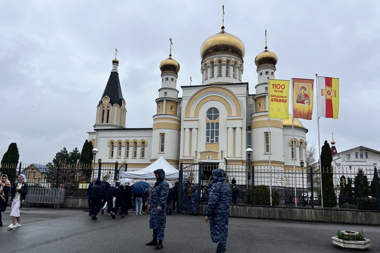 РОСГВАРДЕЙЦЫ ОБЕСПЕЧИЛИ БЕЗОПАСНОСТЬ ПРАЗДНОВАНИЯ ВЕРБНОГО ВОСКРЕСЕНЬЯ В СЕВЕРНОЙ ОСЕТИИ