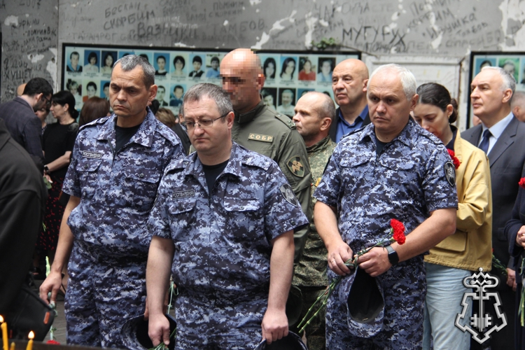В Северной Осетии росгвардейцы почтили память жертв бесланской трагедии