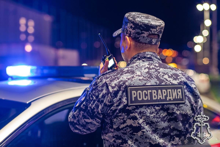 Во Владикавказе росгвардейцы задержали нарушителей общественного порядка