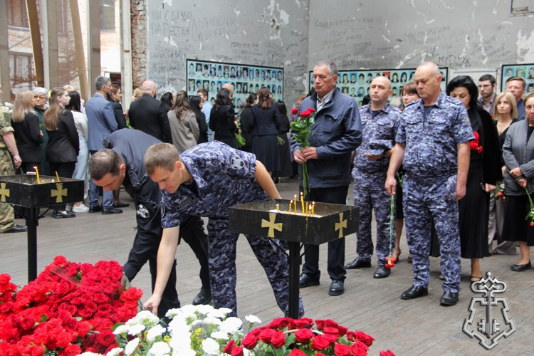 В Северной Осетии росгвардейцы почтили память жертв бесланской трагедии