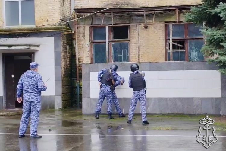 В Северной Осетии росгвардейцы отработали действия при угрозах на охраняемых объектах
