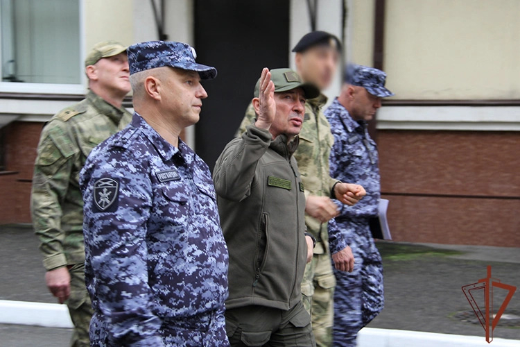 Командующий Северо-Кавказским округом Росгвардии посетил подразделения в Северной Осетии 